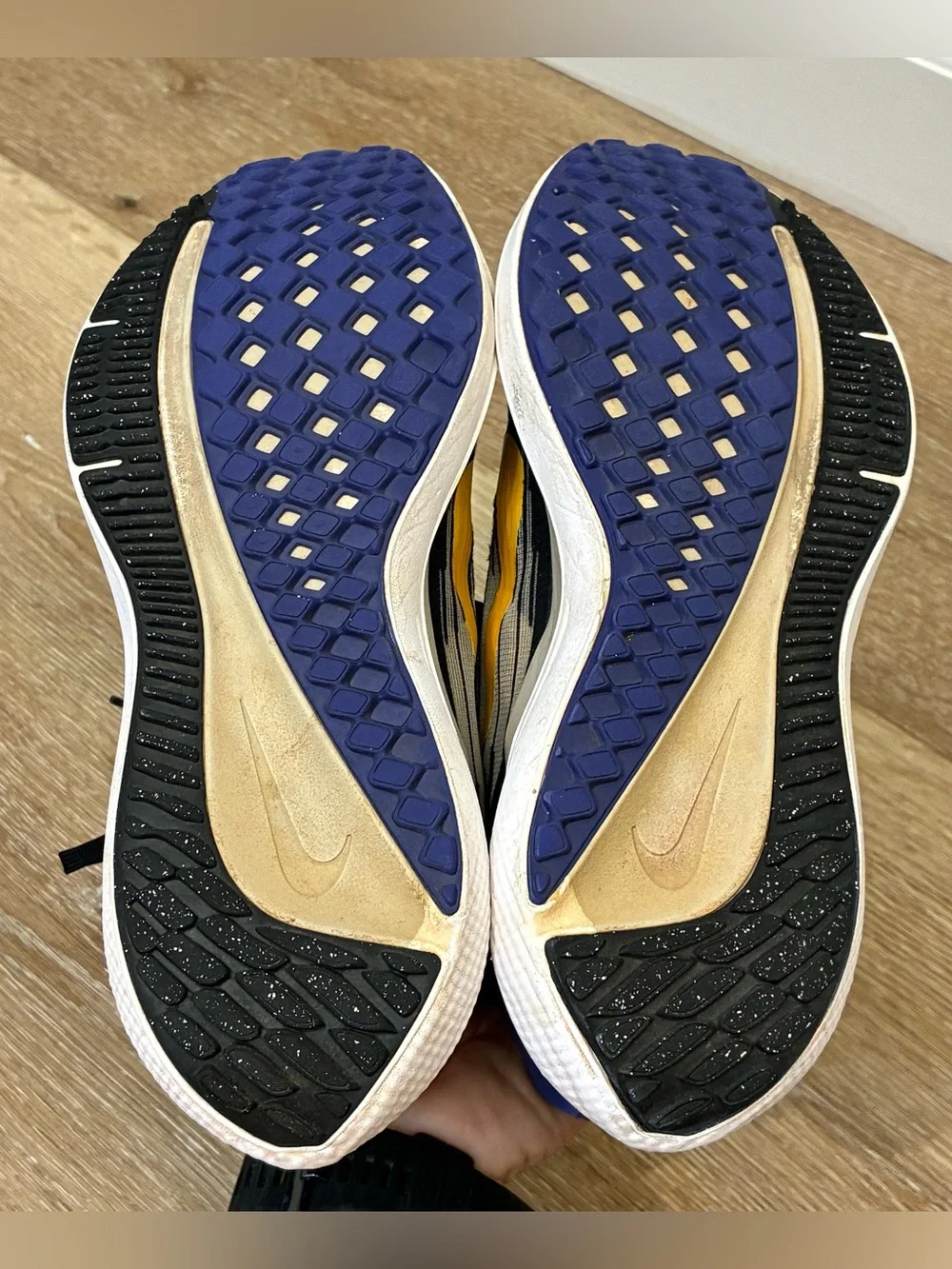 Nike Air Winflo 9 running shoes in the 'Black Lapis Yellow' Women’s US 8 EU 39